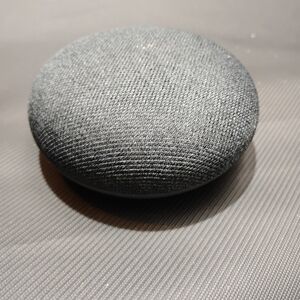 Elegant Black Wireless Speaker